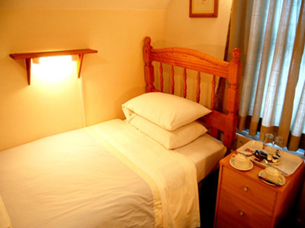 Bed & Breakfast St. George's Kingston upon Thames (Greater London)